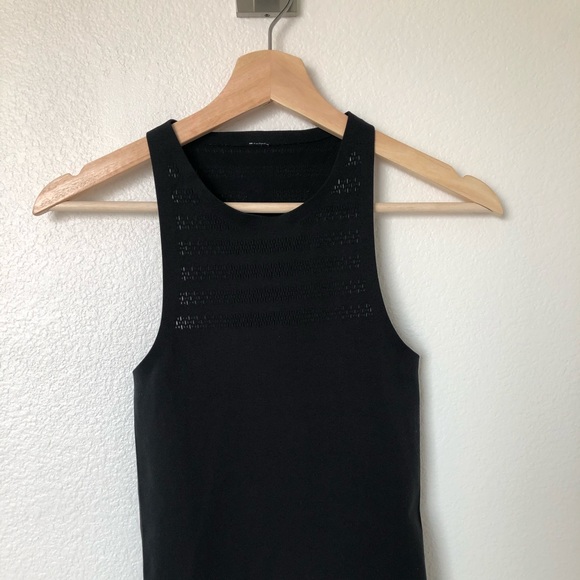 Lululemon tank - Picture 3 of 6